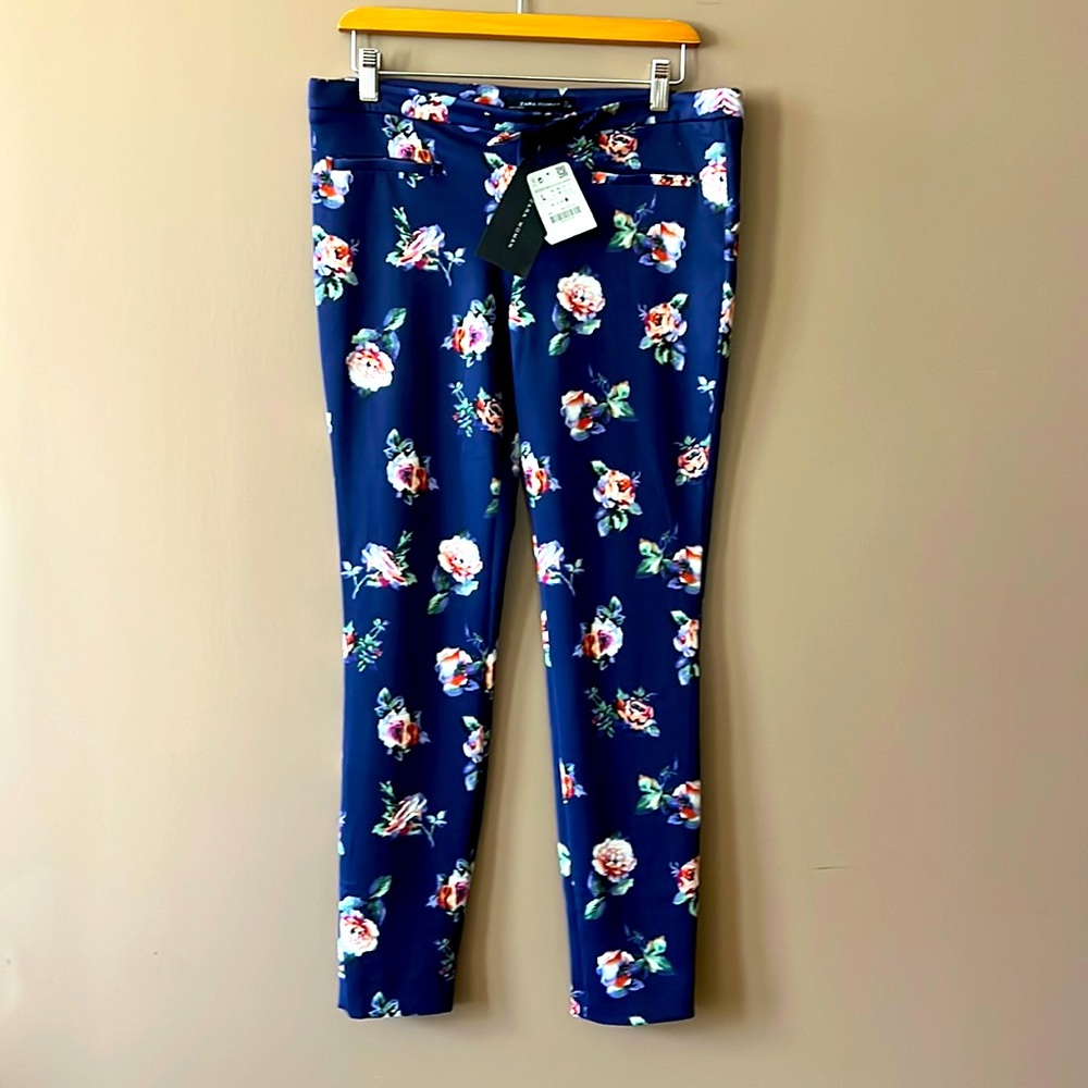 Zara women pants. Size L, new with tags